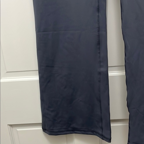 GapFit Sky High Rise Power Flare Leggings - Size XL - Picture 5 of 14